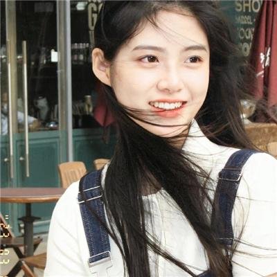 水中的女人